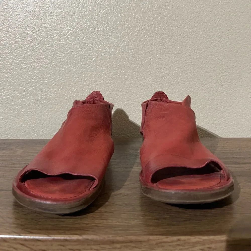 Sold  - Picture 5 of 10